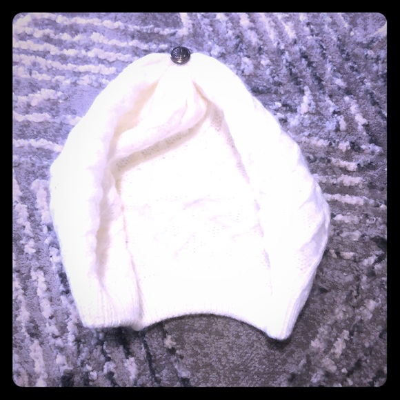 NWOT - Round knit hat - Picture 1 of 4